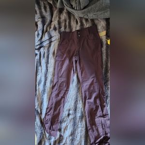 Title nine Clamber Pants New size 4